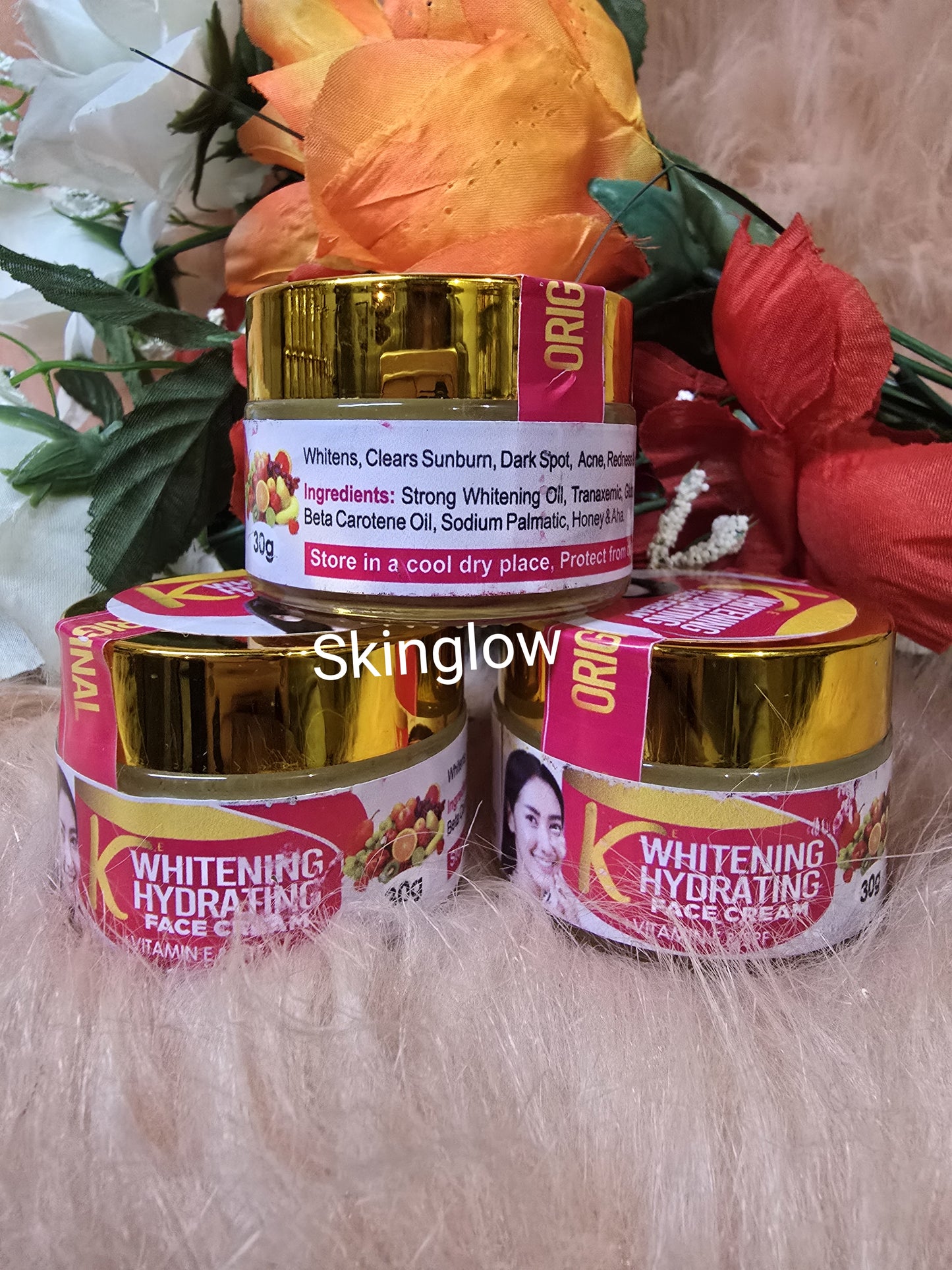 1 Jar K-Whitening Hydrating Face Cream With Vitamin C & Glutathion 30ml